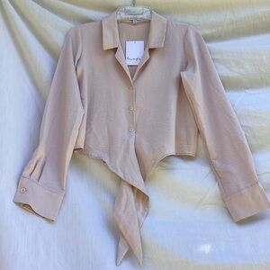 Love Fire pale pink NWT cropped button down shirt with tie front, size small